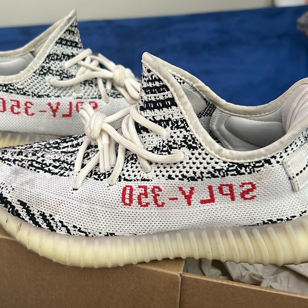 Yeezy boost 350 V2 zebra